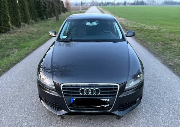 mazowieckie Audi A4 cena 39800 przebieg: 330000, rok produkcji 2011 z Błonie